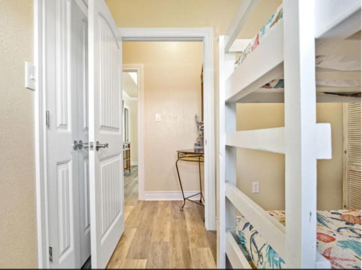 Fancy Nancy 2 Min Walk To Beach, Lyft, Pet-Friendly Bolivar Peninsula Luaran gambar