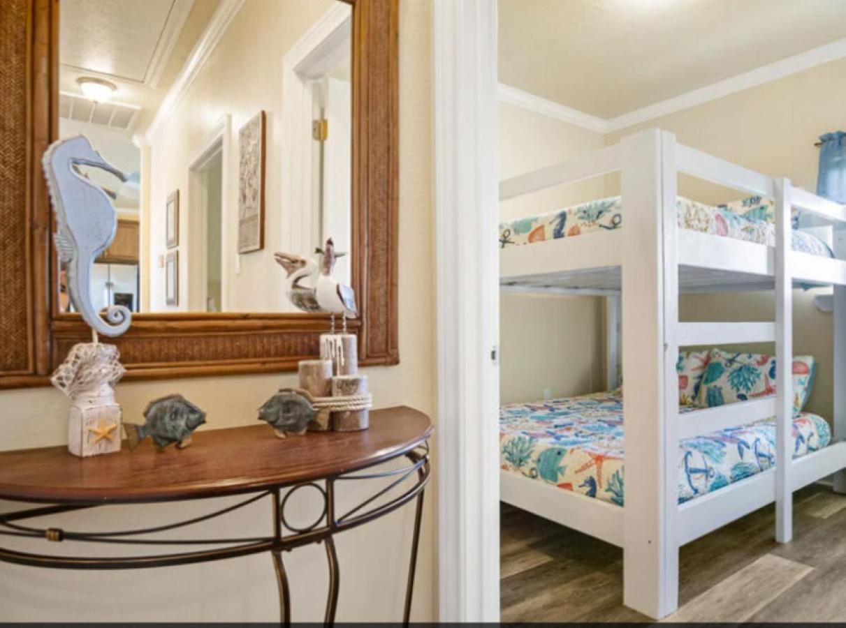Fancy Nancy 2 Min Walk To Beach, Lyft, Pet-Friendly Bolivar Peninsula Luaran gambar