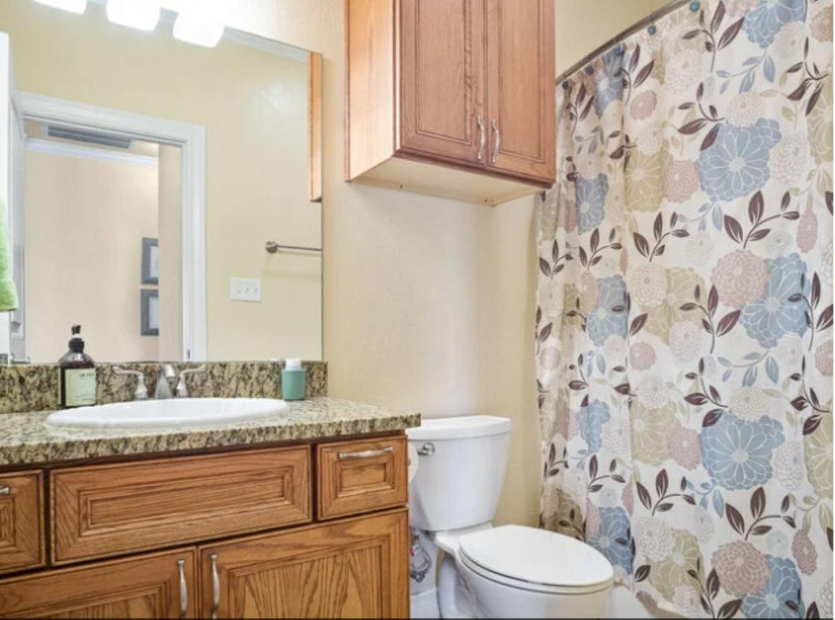 Fancy Nancy 2 Min Walk To Beach, Lyft, Pet-Friendly Bolivar Peninsula Luaran gambar