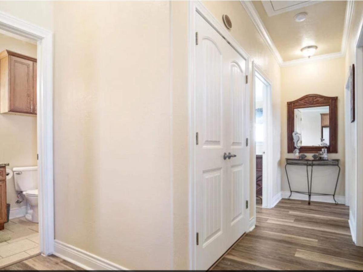 Fancy Nancy 2 Min Walk To Beach, Lyft, Pet-Friendly Bolivar Peninsula Luaran gambar