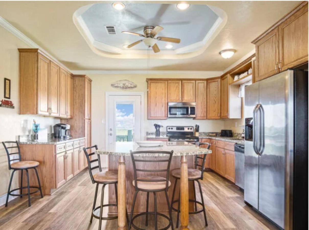 Fancy Nancy 2 Min Walk To Beach, Lyft, Pet-Friendly Bolivar Peninsula Luaran gambar